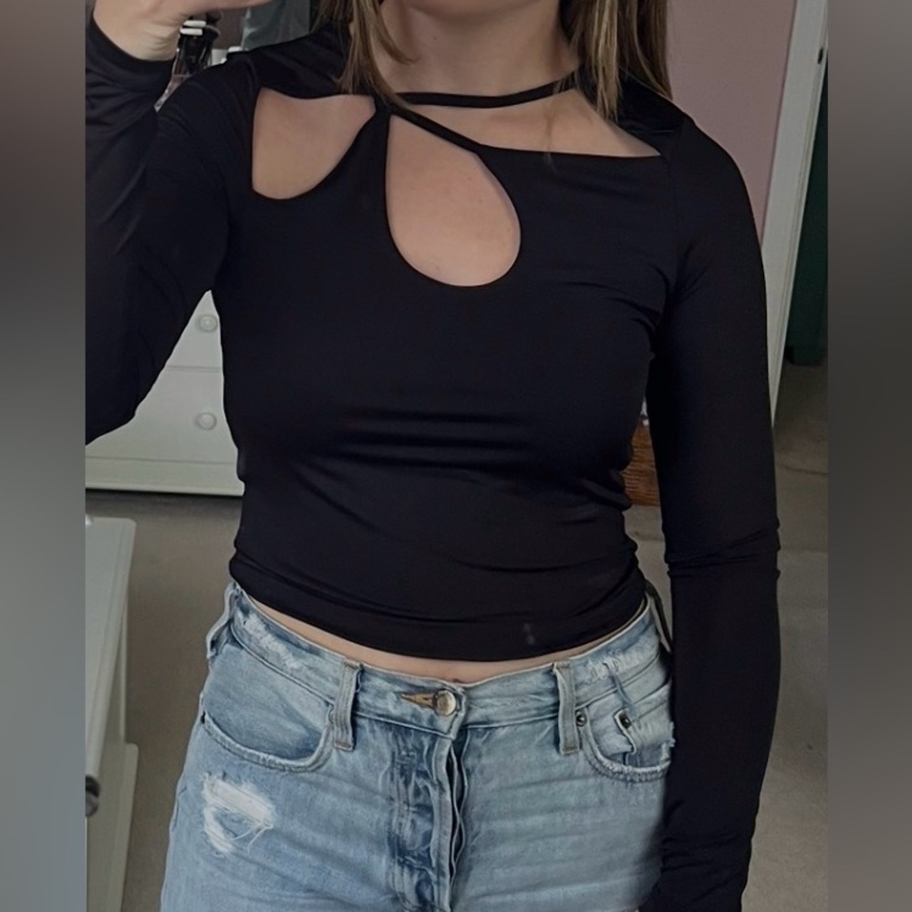 Stylish Black Cut-Out Crop Top